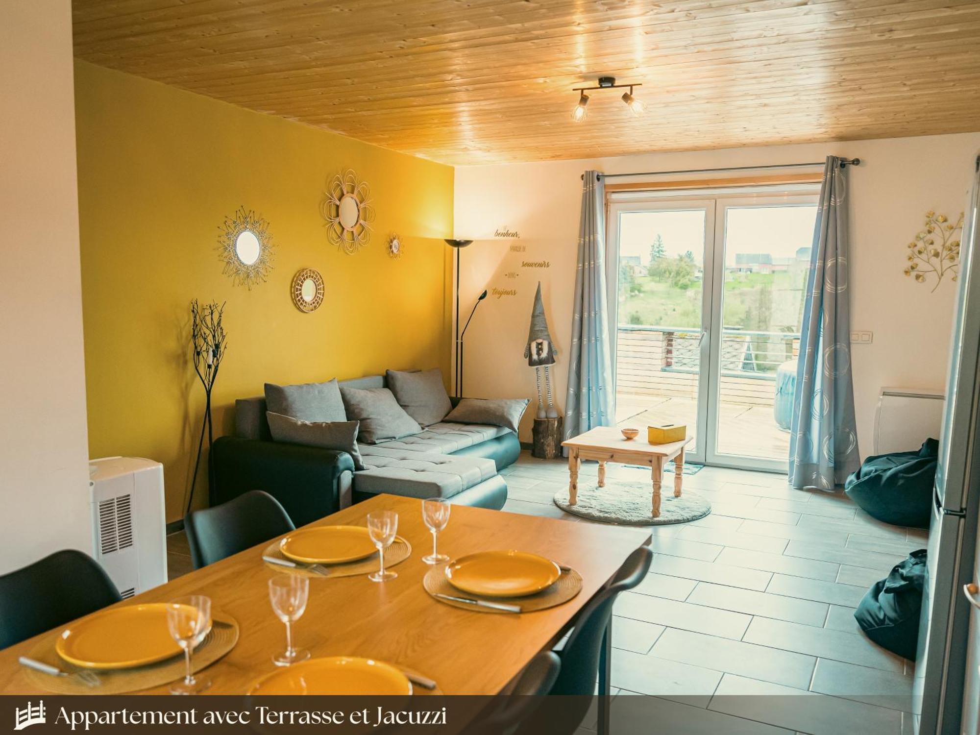 Les Appartements Du Pont Alsort Froidchapelle Exterior photo